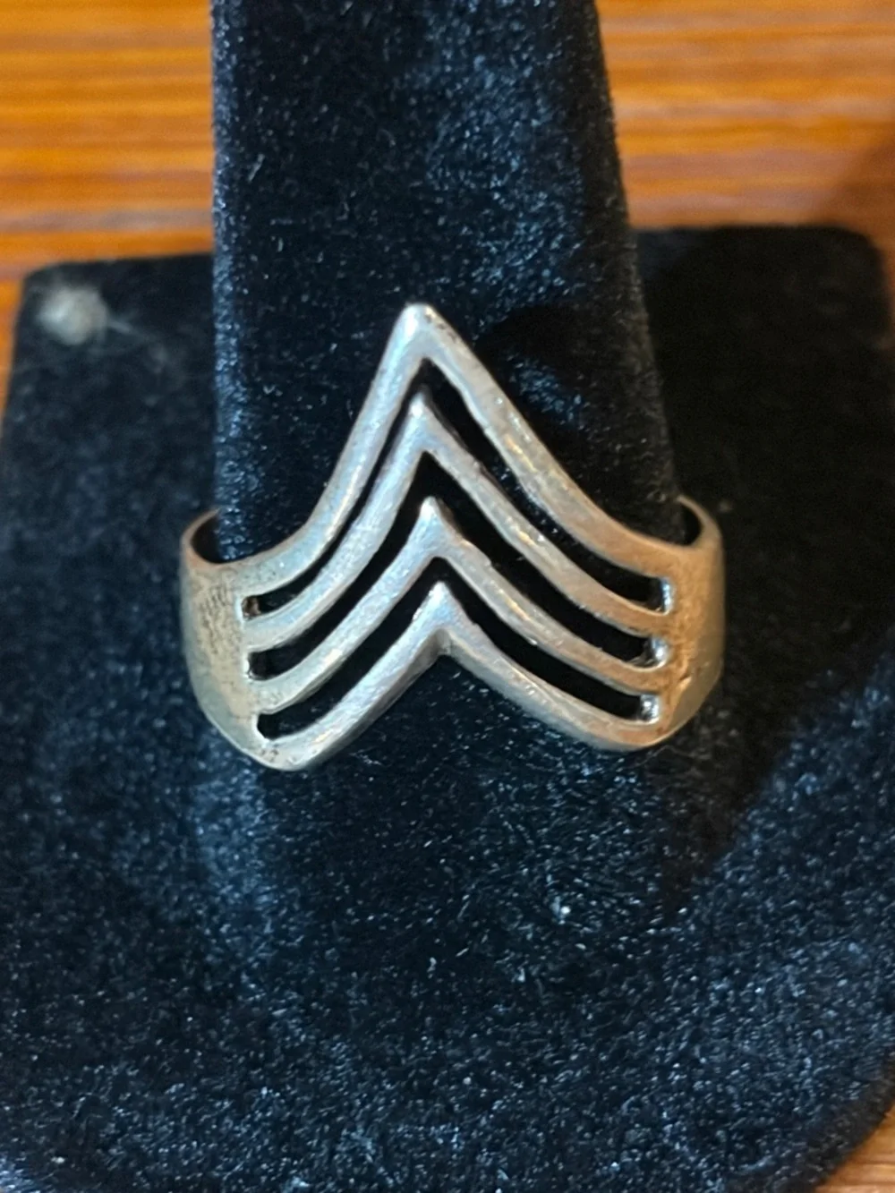 Vintage 1960s 1970s Chevron Cutout Silver-Tone Statement Ring Size 10